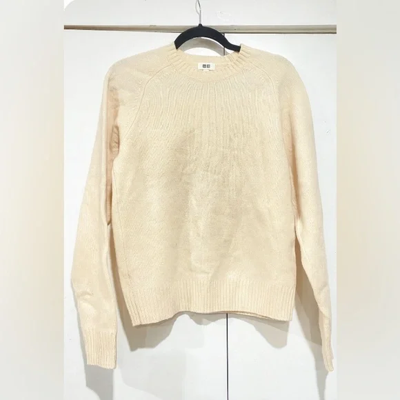 Uniqlo wool sweater women’s XSmall cream - Picture 1 of 4